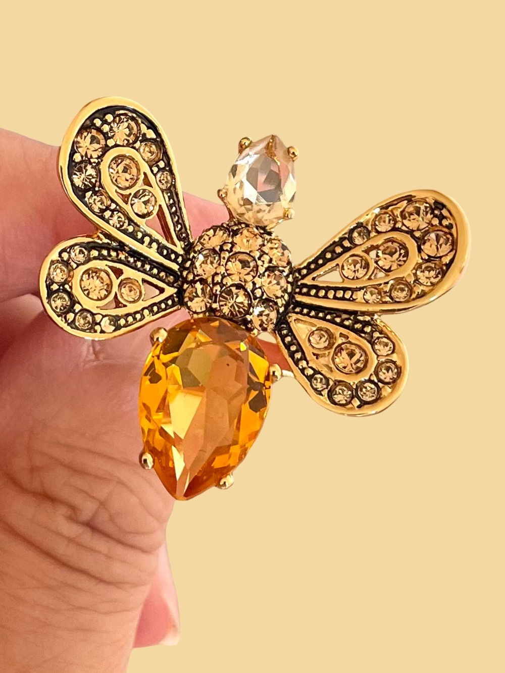 Vintage Joan Rivers Gold Plated Bee Cocktail Ring With Swarovski Crystal Stones